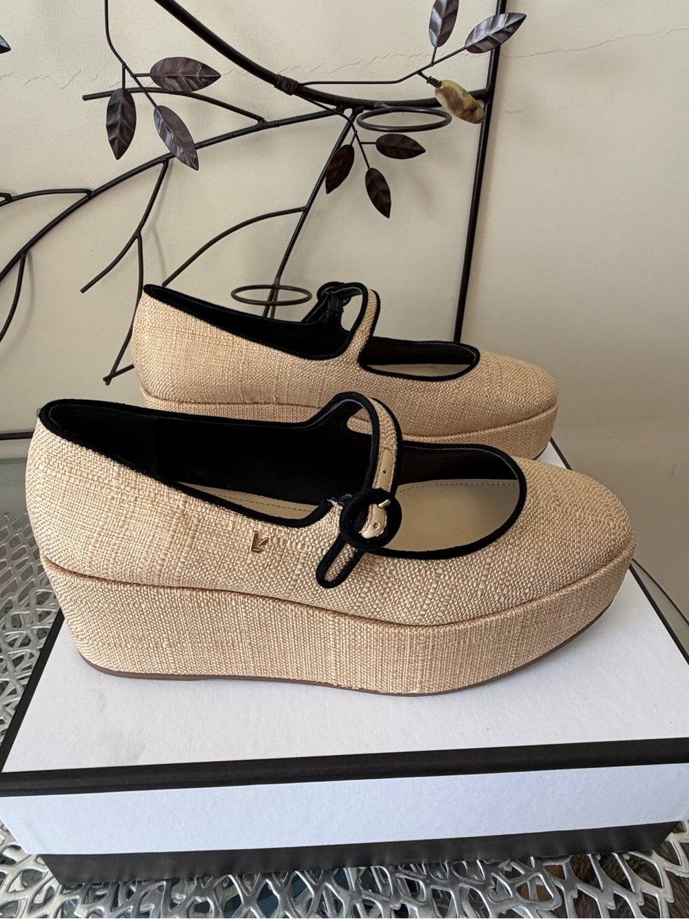 Larroudé Blair Flatforms in Raffia w Leather Trim Size 8.5 NIB - Picture 10 of 16